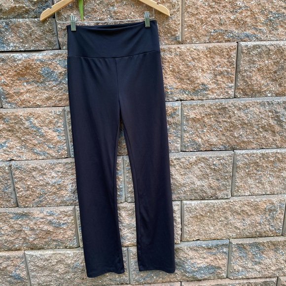 Lou & Grey Flare Leggings Yoga Pants - Picture 3 of 5